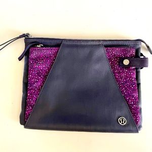 lululemon detachable clutch set